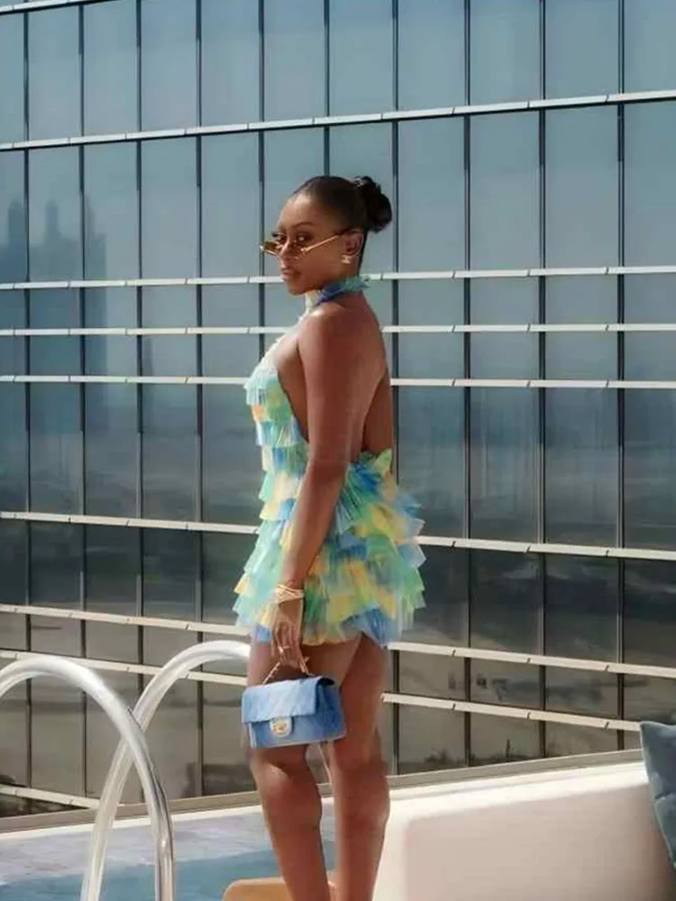 Sexy sem costas euro moda malha em camadas bolo bainha halter pescoço cintura cinched vestido curto chique gradiente plissado renda mini vestido