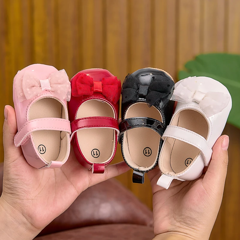 

Детские туфли для маленьких принцесс, весенние и осенние туфли для малышей на мягкой подошве, туфли для девочек 0-1 года с бантом, нескользящие туфли для новорожденных, обувь для первых шагов.