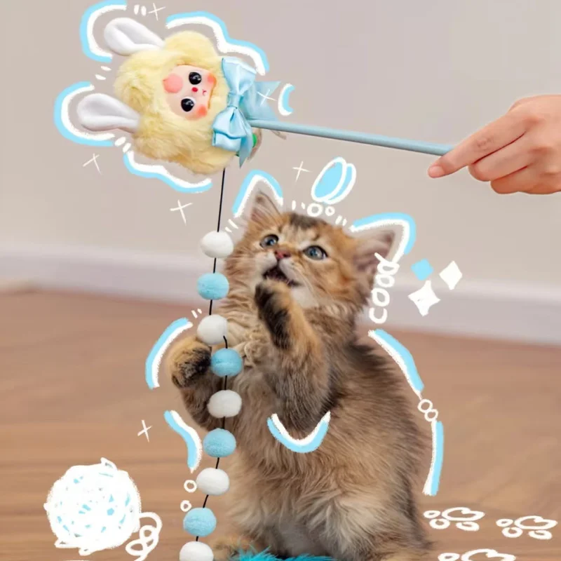 طفل ثلاثة القط لعبة أفخم صندوق أعمى لطيف دمية أفخم دمية قلادة القط لعبة جرس التفاعلية مثيرة للاهتمام مستلزمات الحيوانات الأليفة إعطاء هدايا الحيوانات الأليفة
