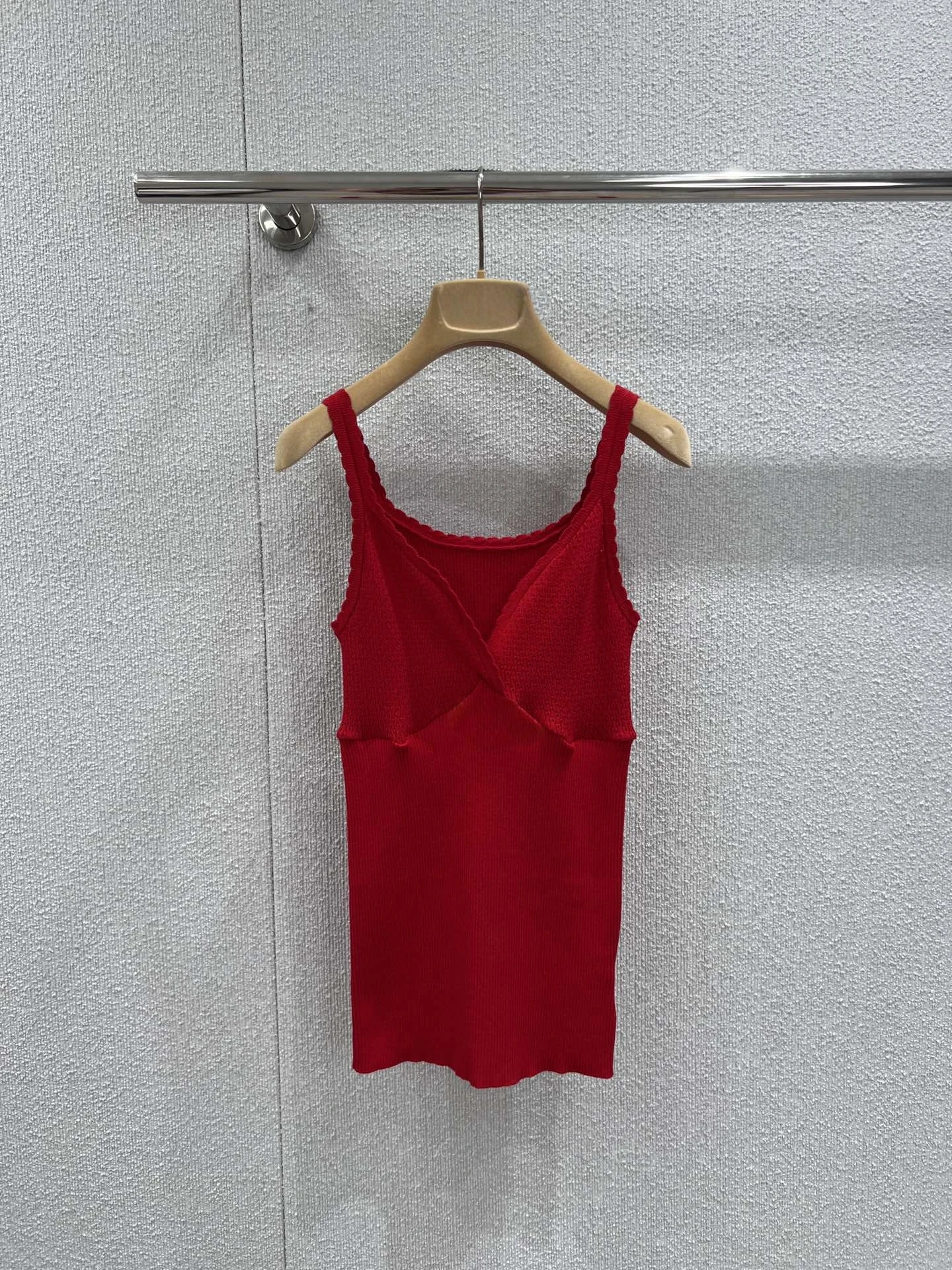 

High Quality Women's Fashionable V-Neck Sleeveless Knitted Vest Top Slimming Red Versatile Simple Style Summer Essential