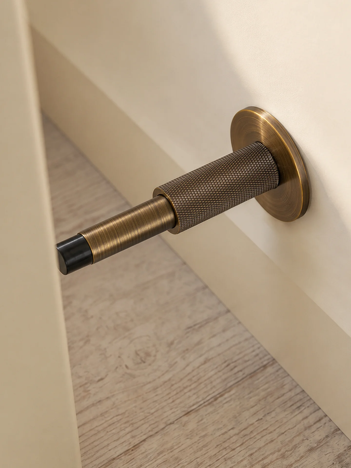 DOOROOM Brass Knurled Door Stop Adjustable-Length Thickened Cushion PadBathroom Door Room Stopper Heavy Duty Floor Wall Mount Bu