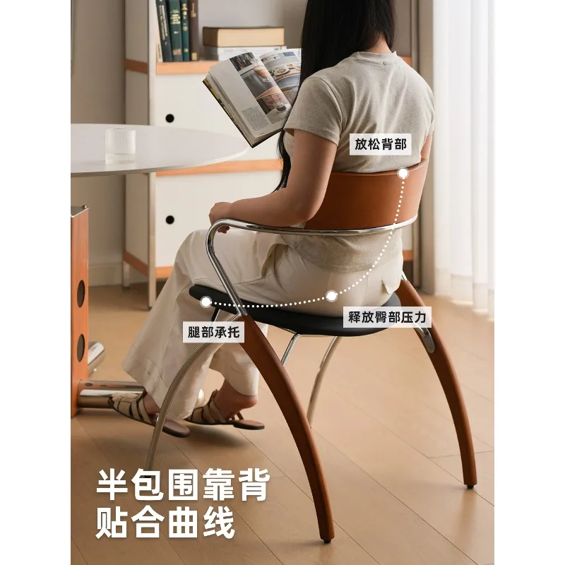 كرسي طعام منزلي بمسند ذراع عتيق وحقيبة ناعمة كرسي من الخشب الصلب Bauhaus بسيط وخفيف الوزن وفاخر جديد