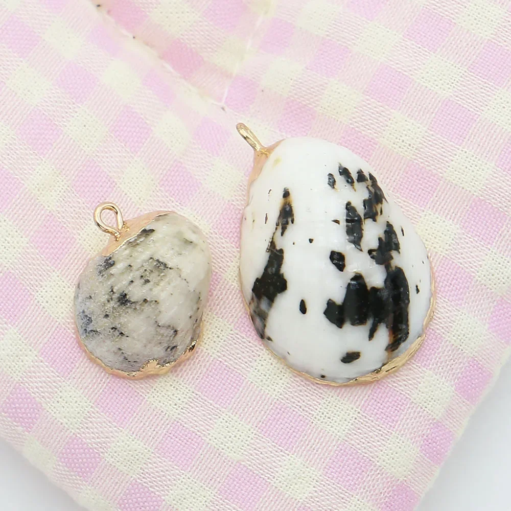 

Minimalist Natural Oval Spotted Conch Shell Single-hole Loose Pendant 18x19-20x31mm DIY Accessory for Necklaces and Earrings