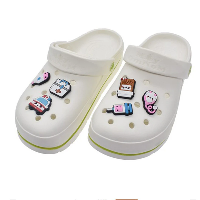 50Pcs Cartoon Doctor Nurse Ambulance Sandals Shoes Charms Accessories Clogs Boys Girls Garden Shoe Buckle Fit Party Gift