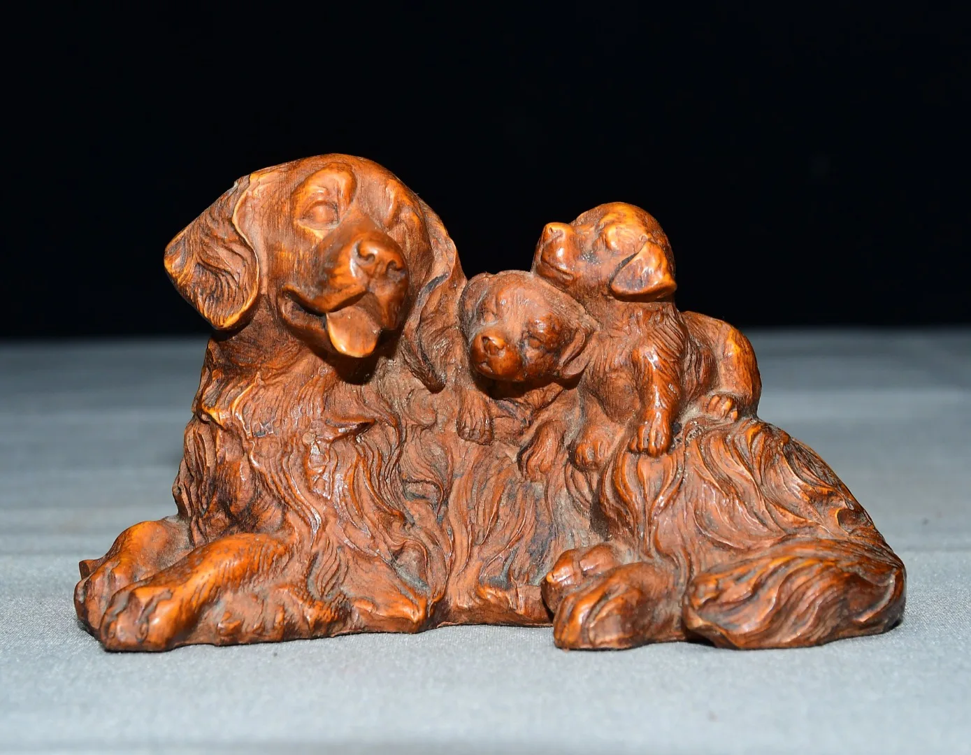 

Статуэтка собаки из старинного боксвуда: Мать и сын, символизирующая межпоколенческие отношения, ручная работа, сувенир, украшение для накопления богатства.
