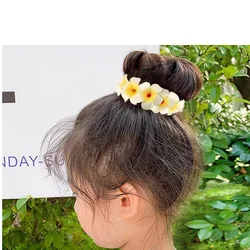 Diadema de flores de Plumeria de boda, moño mágico para el cabello, Donut, banda para el cabello para niña, guirnalda, 11 colores, 2 unidades, novedad