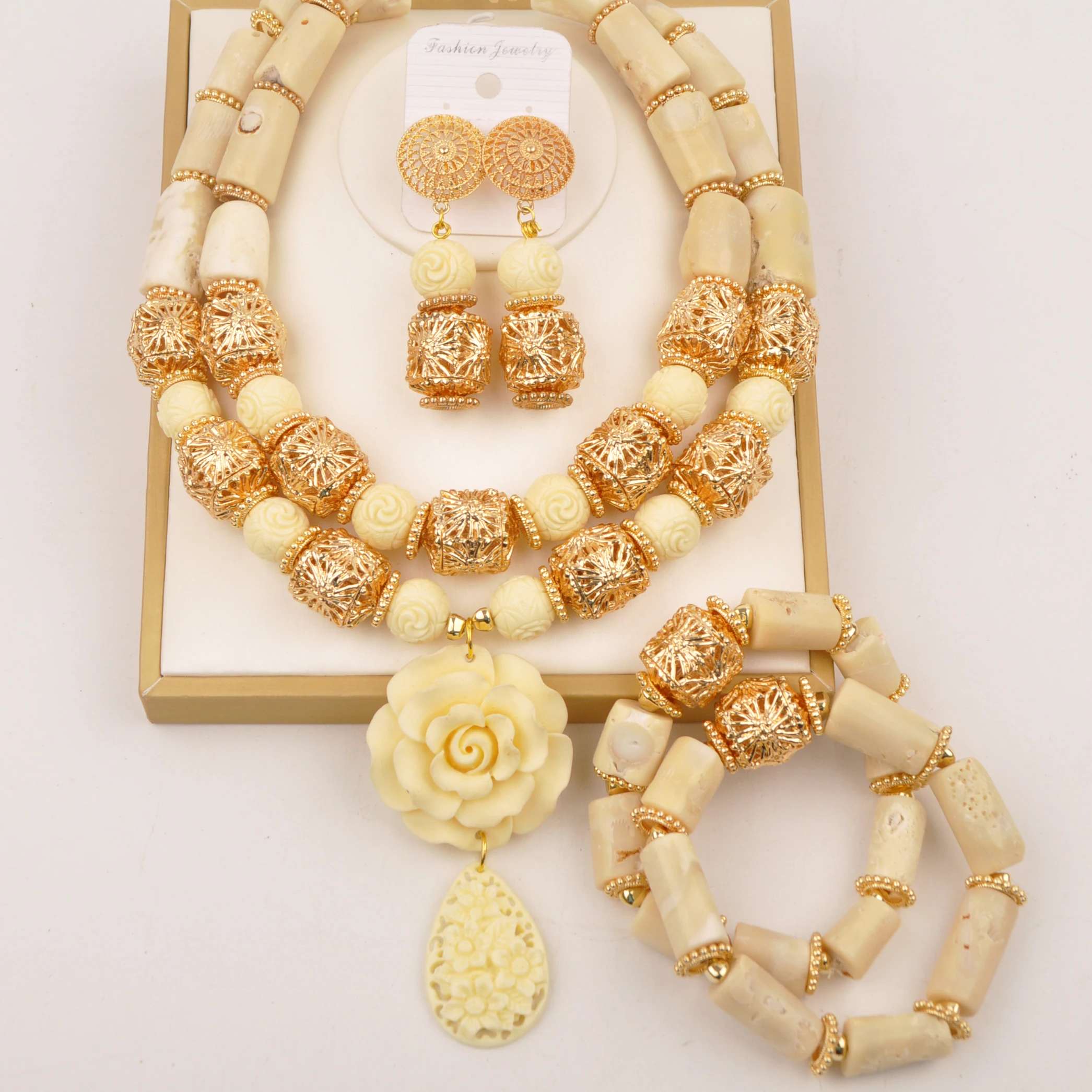 

Fashion African Coral Beads Jewelry Set