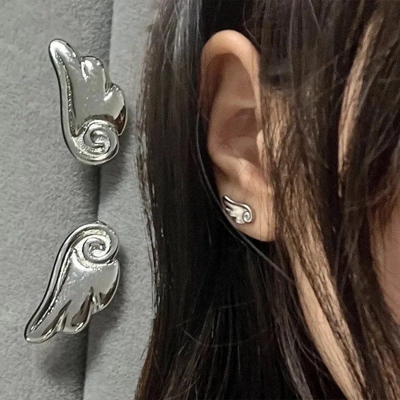 Versatile Y2K Wings Earrings Vintage Frosted Angel Ear Stud for Women Korean Fashion Creativity Wings Earrings Jewelry Gifts