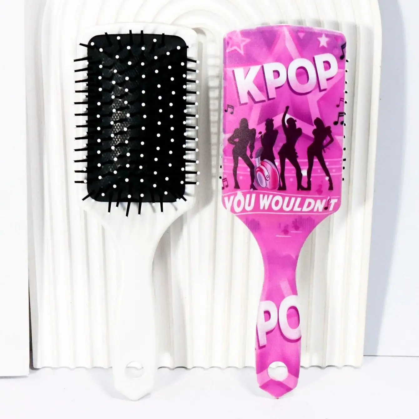 Poduszka do masażu włosów w stylu K-pop z nadrukiem grupy dziewczęcej K-pop, idealny prezent dla fanów K-pop, specjalna do peruk z prawdziwych włosów.