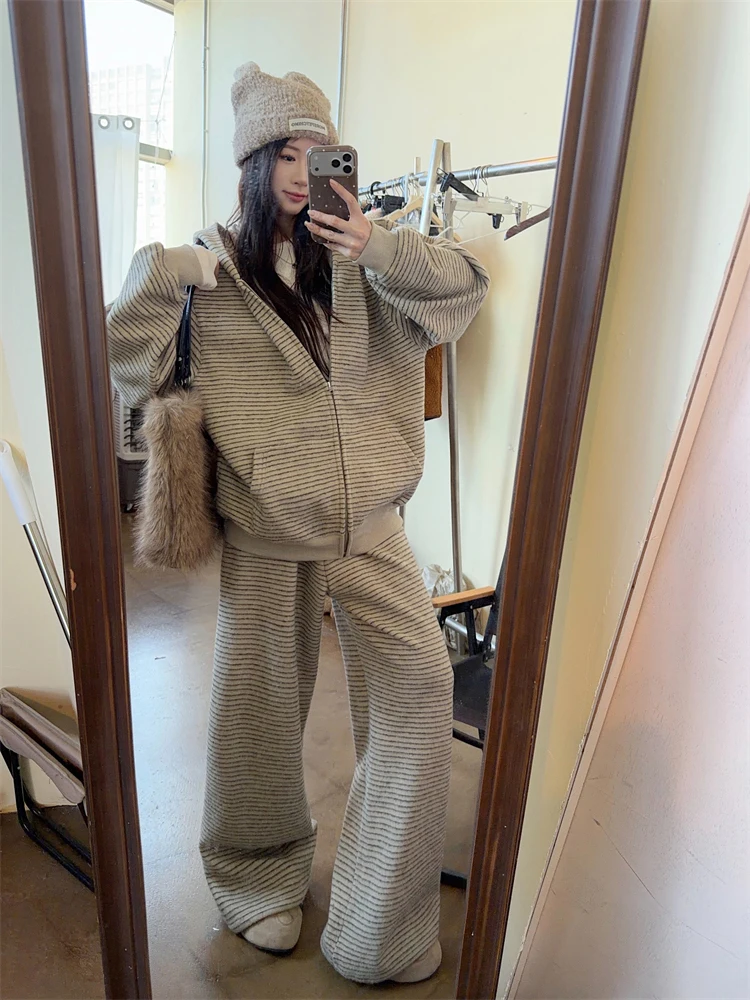 

Women's Fce-lined Hooded Sweatirt Set Straight-leg Slimming Pants Long-sve Cardigan Coat Autumn Winter New Arrival