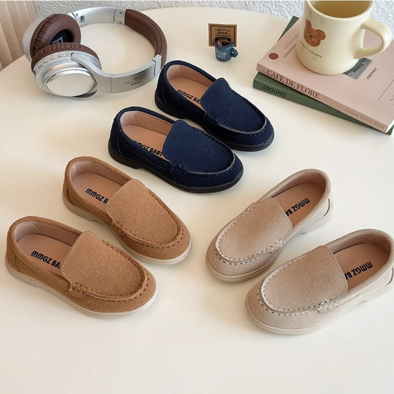 

Детские повседневные туфли 2026 года, весенние, новые, в стиле ретро, детские лоферы на мягкой подошве, корейская версия, для девочек, слипоны, универсальные прогулочные туфли для мальчиков и девочек-подростков