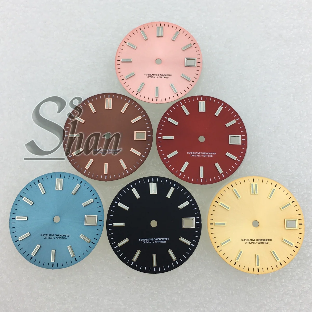 Tarcza zegarka 29mm czarno-złota czerwono-niebieska zielona luminescencyjna tarcza z mechanizmem NH35 koronka na godzinie 3