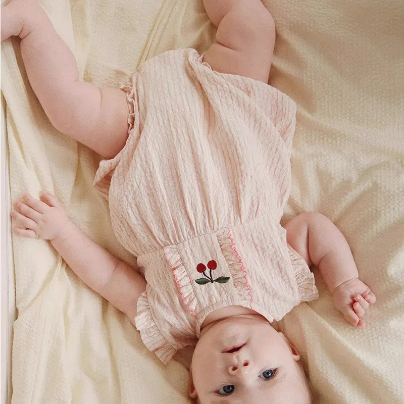 ثوب فضفاض للفتيات الصغيرات 2025 ملابس داخلية جديدة للفتيات الصغيرات من الكرز الحلو