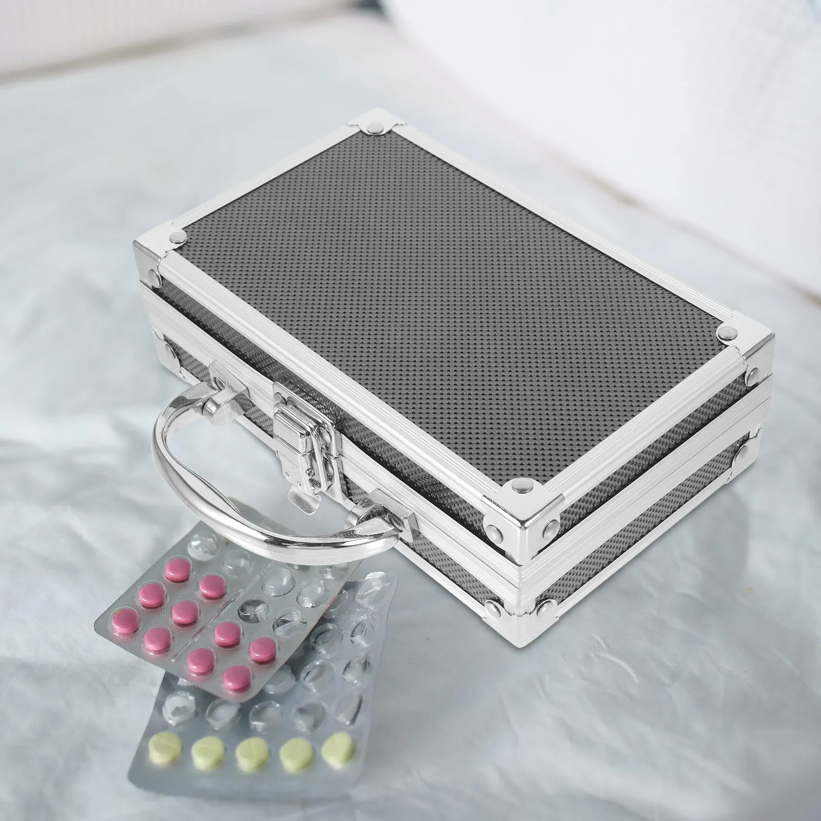 

Aluminum Alloy Portable Tools Box Heavy Duty Large Capacity Storage Container for Medical Supplies Tools Accessories Travel Use