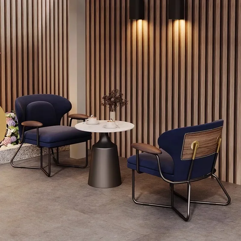 Wohnzimmer Einzel-Freizeitstuhl einfach, nordisches Einzelsofa modernes helles Luxus-Eisen, Tigerstuhl