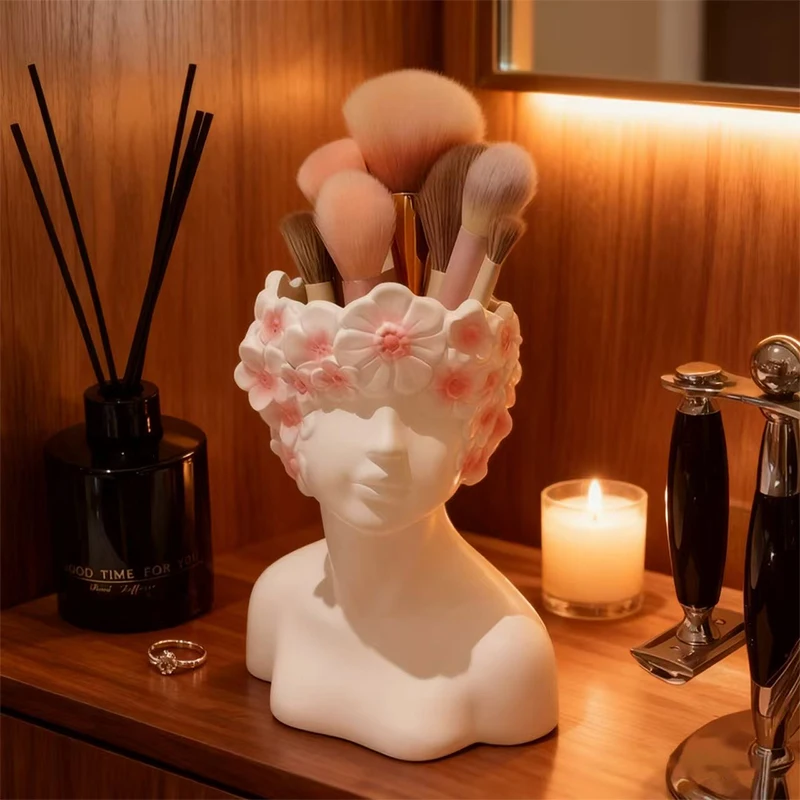 Nordic Style Flower Girl Makeup Brush Storage Cylinder Fashion Dresser Storage Tank Eyebrow Brush Eyeliner Pen Storage Box