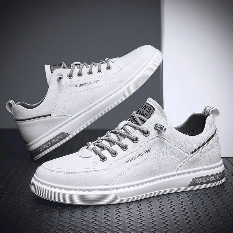 Men's Soft Leather White Sneakers 2025 Casual Breathable Comfortable Flat Sole Shoes for Teens Minimalist Fashion Spring Autumn