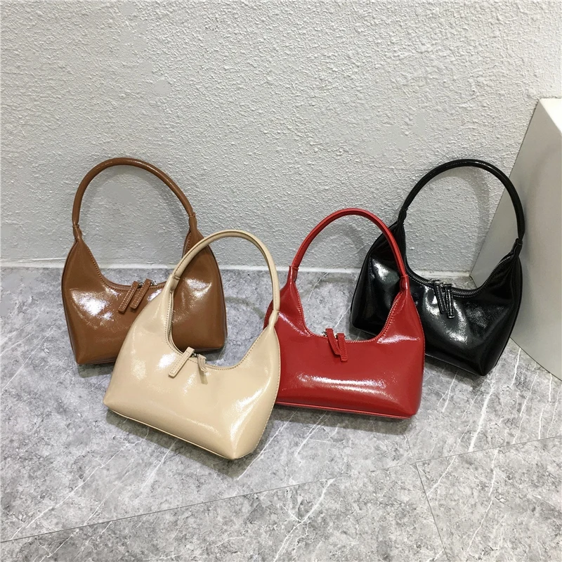 

Красная бархатная свадебная сумочка, маленький шкаф Dir, Dongda Gate, осень-зима, новая универсальная женская сумка в форме полумесяца