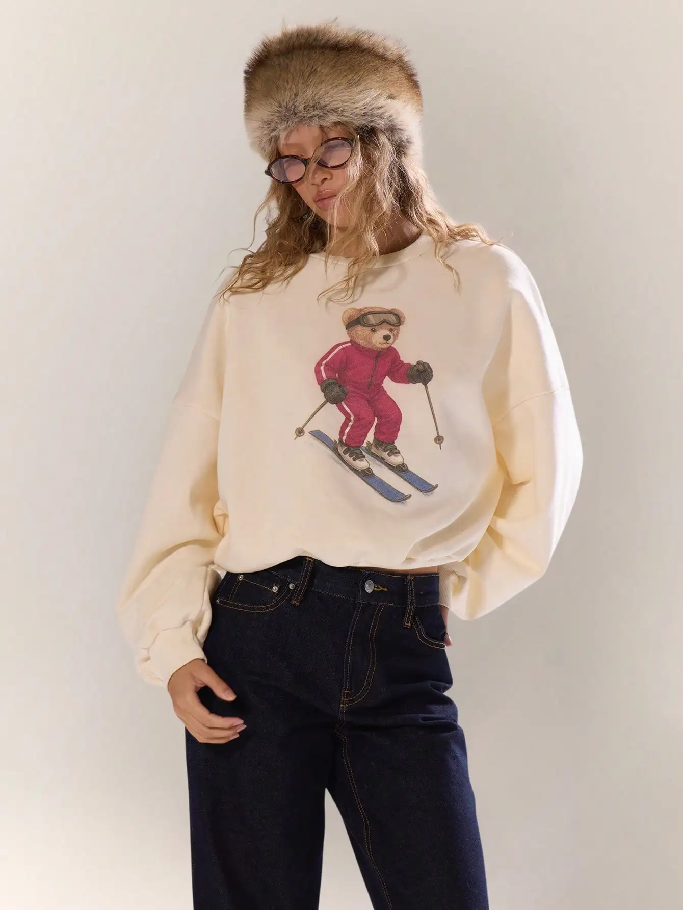 

Толстовка с принтом «Медвежонок на лыжах» для осенне-зимних праздников и отдыха после катания на лыжах