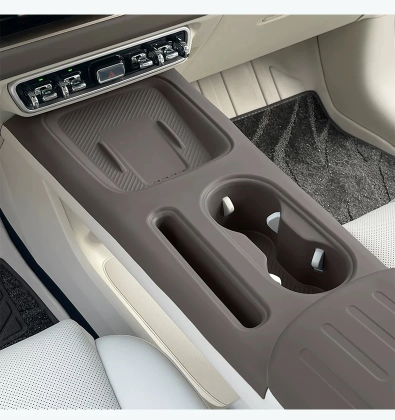 Integrated Center Console Silicone Mat for 2026 GWM ORA 5 Dust‑proof Anti‑slip Cup & Phone Holder Slot Pad Interior Accessories