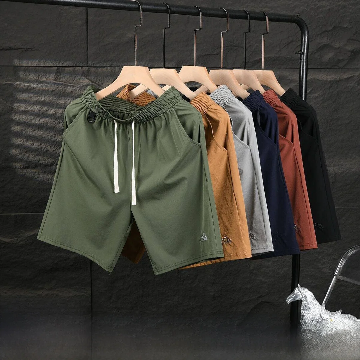 

Outdoor Men's Quick Dry Elastic Waist Sports Shorts Summer New Arrival Polyester Fiber Standard Fit Male Model Non-Mall Same