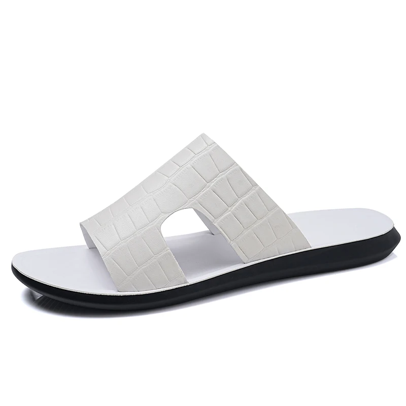 

2026 Mens Slippers Summer Casual Shoes Beach Sandals Outdoor Slides Walking Comfort Leather Luxury Designer Fashion Lightweight