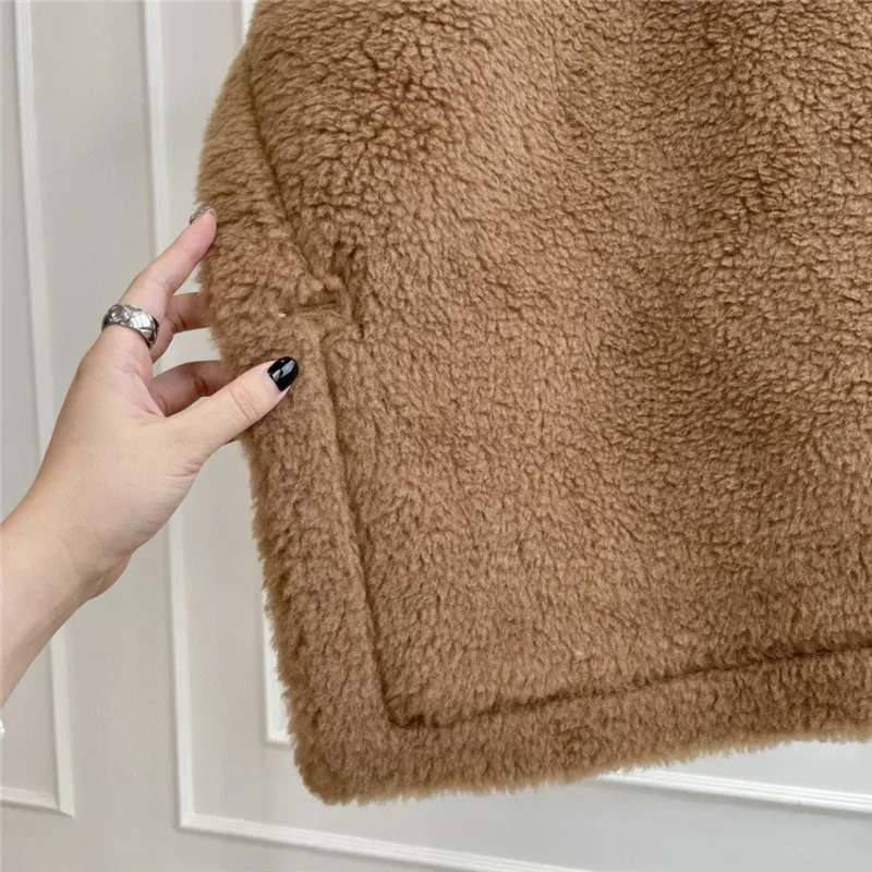 Chaqueta de lana de oveja gris con solapa corta de alpaca y seda, estilo Teddy Bear, para mujer, otoño-invierno, de alta gama.