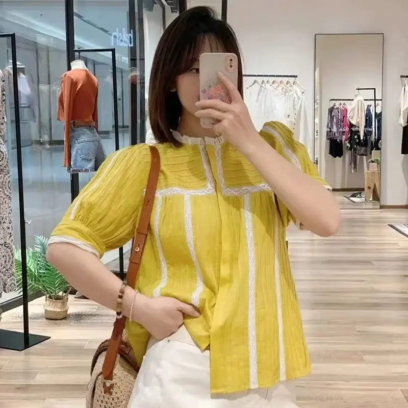 

Желтая блузка с кружевной отделкой и вставками, свободного кроя, 100% хлопок, с пышными рукавами, на пуговицах, Pure C...