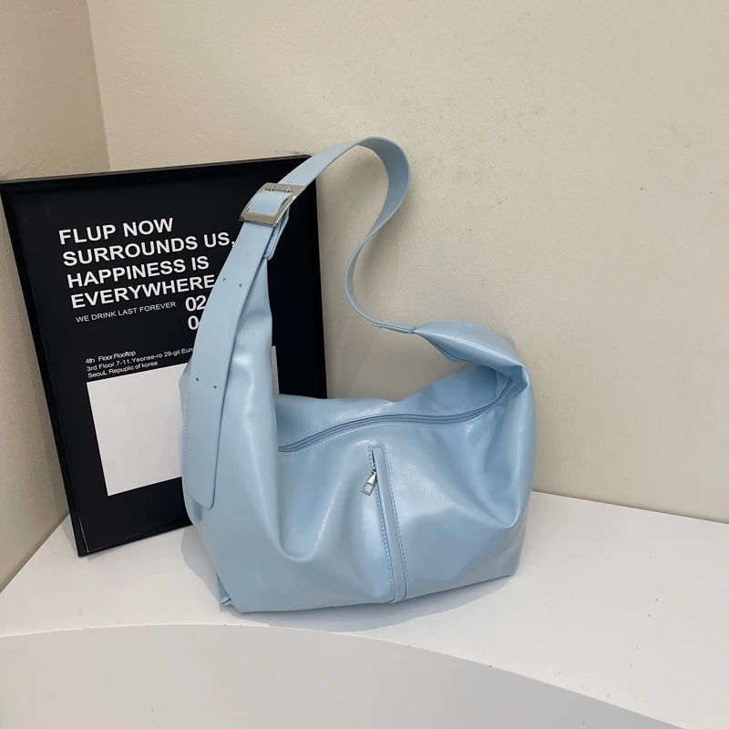 حقائب كتف واحدة للسفر فضية غير رسمية للنساء سعة كبيرة حقائب يد ناعمة من البولي يوريثان للخريف والشتاء حقيبة كروس متعددة الاستخدامات حقائب يد نسائية #5