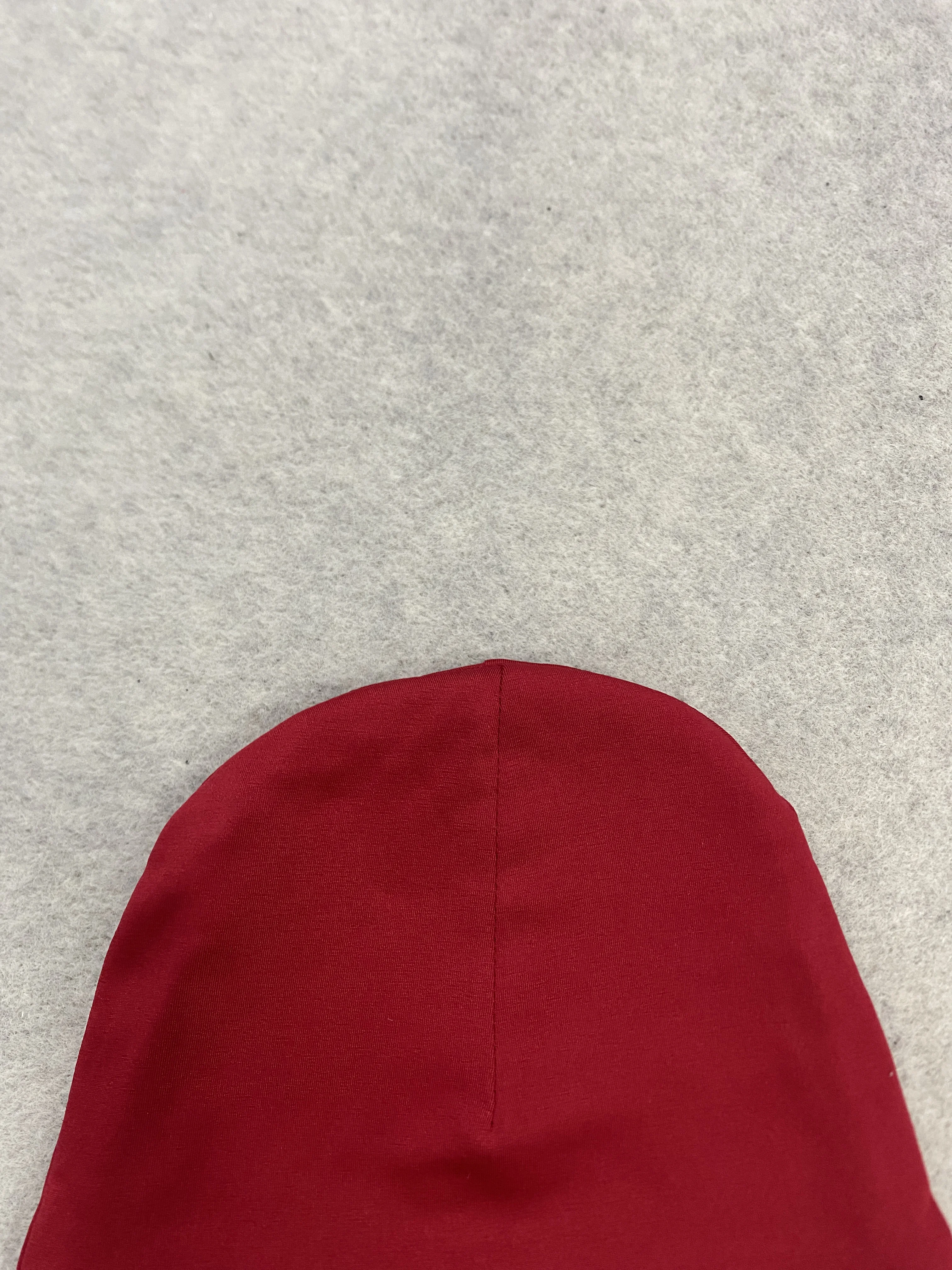 Topi Beanie Burgundy Berumbai  - Beanie Cuffed Knit ulasan dan harga