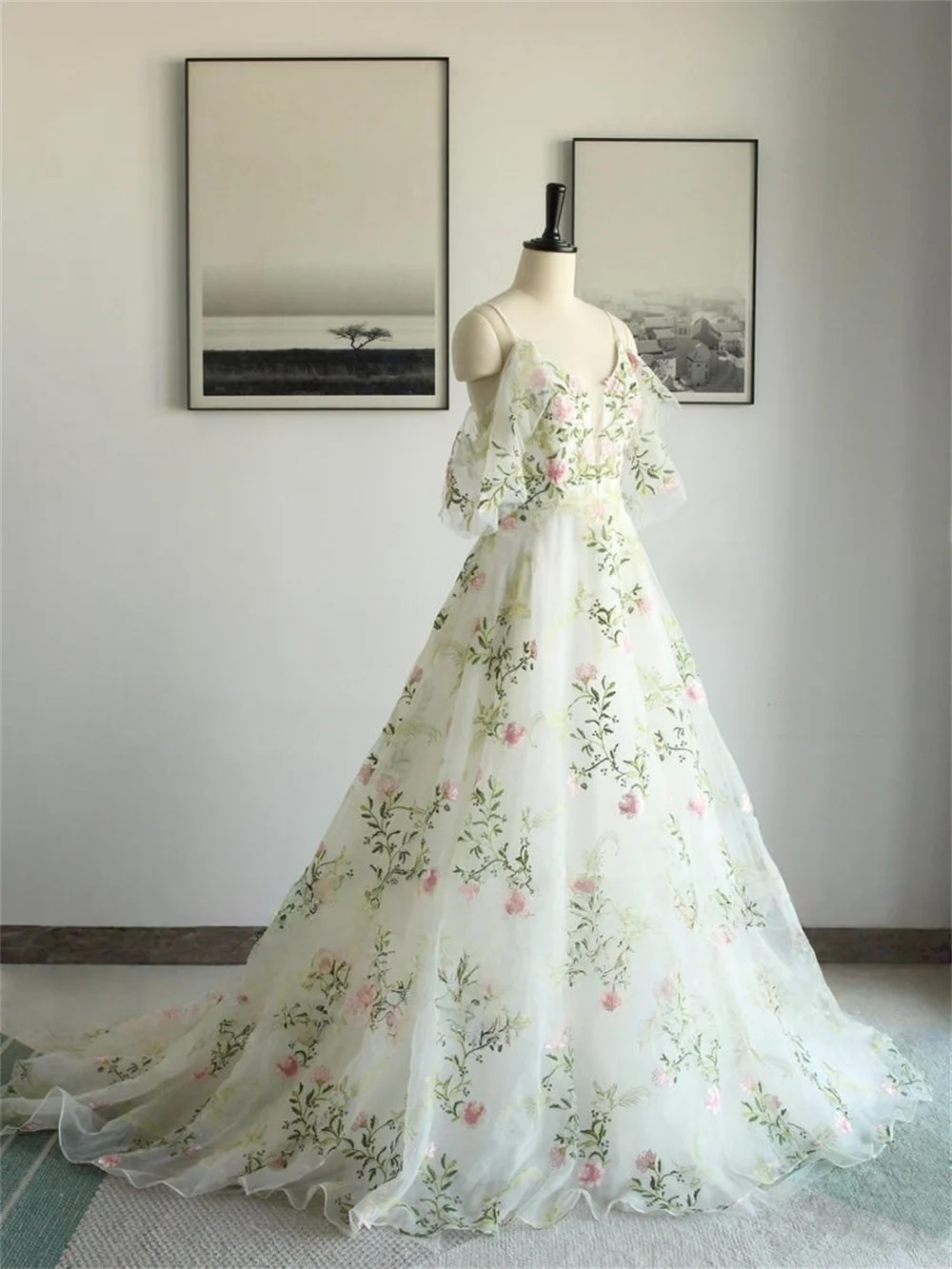 كيوتو مخصص الأخضر الأزهار طباعة الخامس الرقبة فستان الزفاف السباغيتي حزام ألف خط vestidos de novia البريدي الخلفي ذيل محكمة رسمي