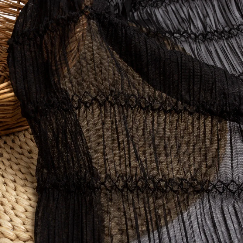 

Высококачественная плиссированная сетчатая эластичная ткань, жаккардовая ткань с вышивкой морщин, подходит для платьев, свадебных платьев, дизайнерской ткани