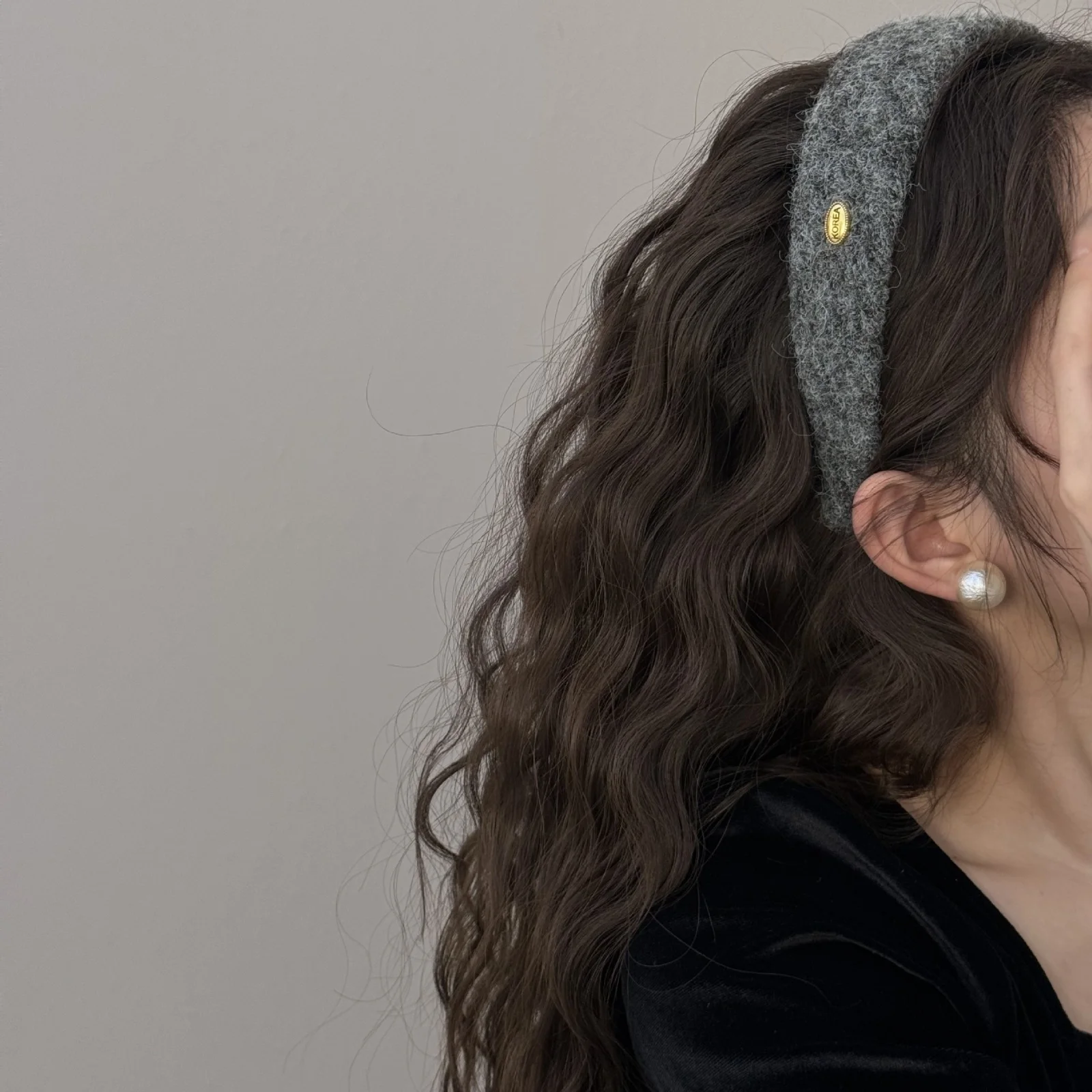 قطعة واحدة من عصابات الرأس الغامضة على الطراز الكوري للنساء، أربطة شعر محبوكة ناعمة مع شعار ذهبي، إكسسوارات شعر عصرية للارتداء اليومي والحفلات #5