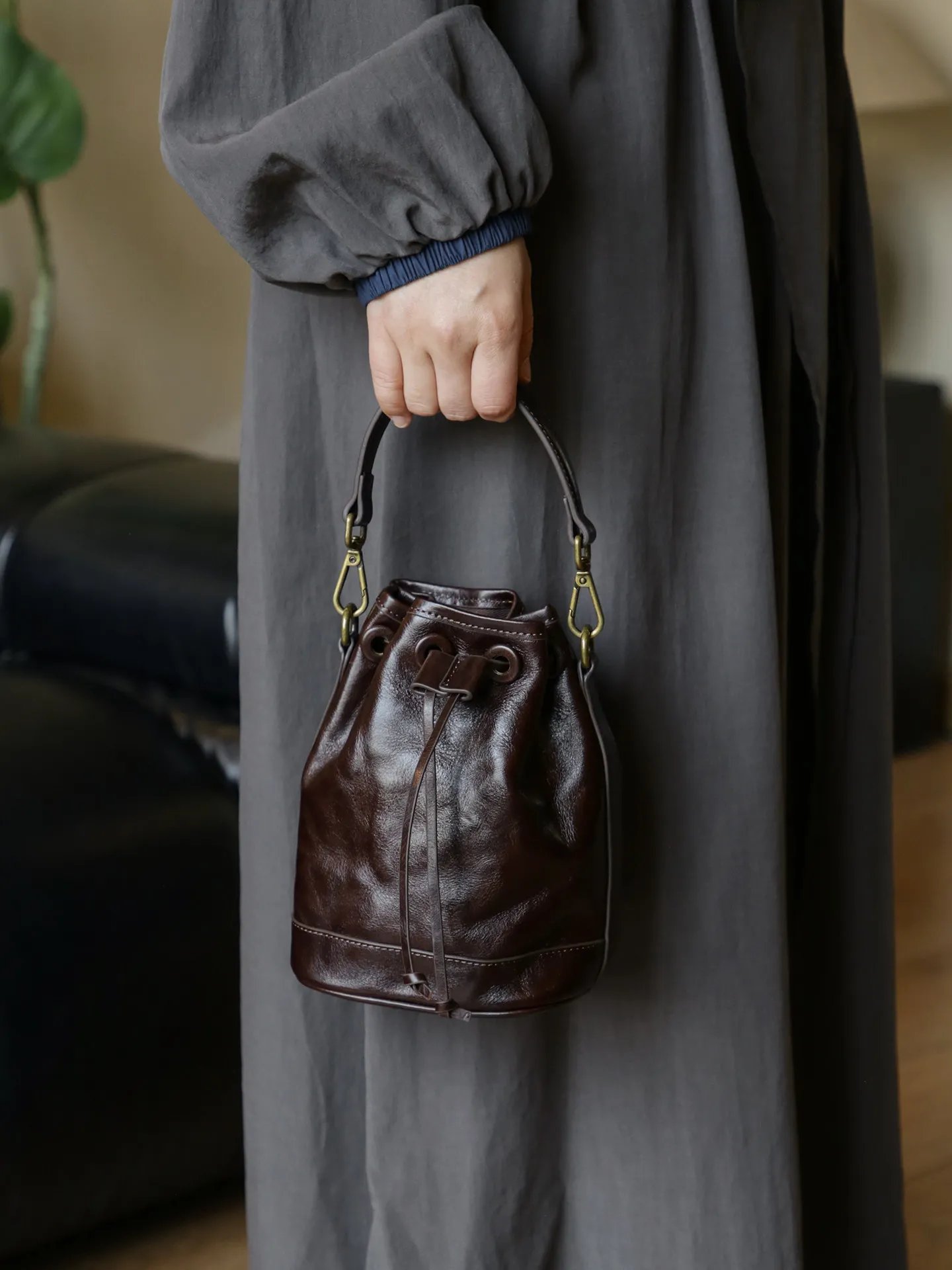PNDME fashion designer handmade luxury vegetable tanned cowhide women's shoulder bag casual travel genuine leather crossbody bag