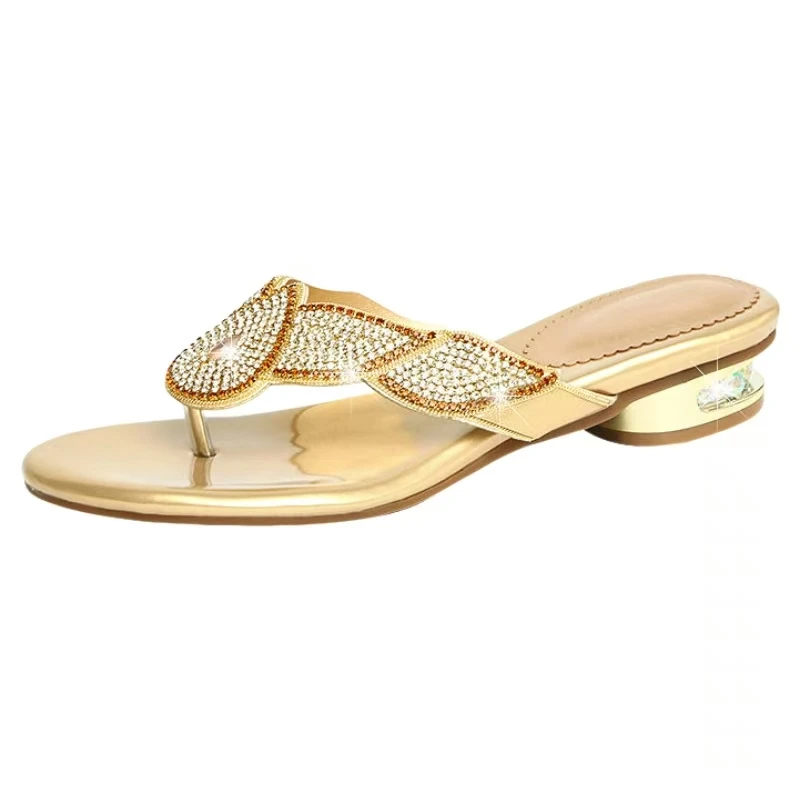 Women's Diamond-Encrusted Flip-Flop Slippers Soft Sole Non Slip Summer New Low Heel Outdoor Slippers Fashionable Beach Sandals