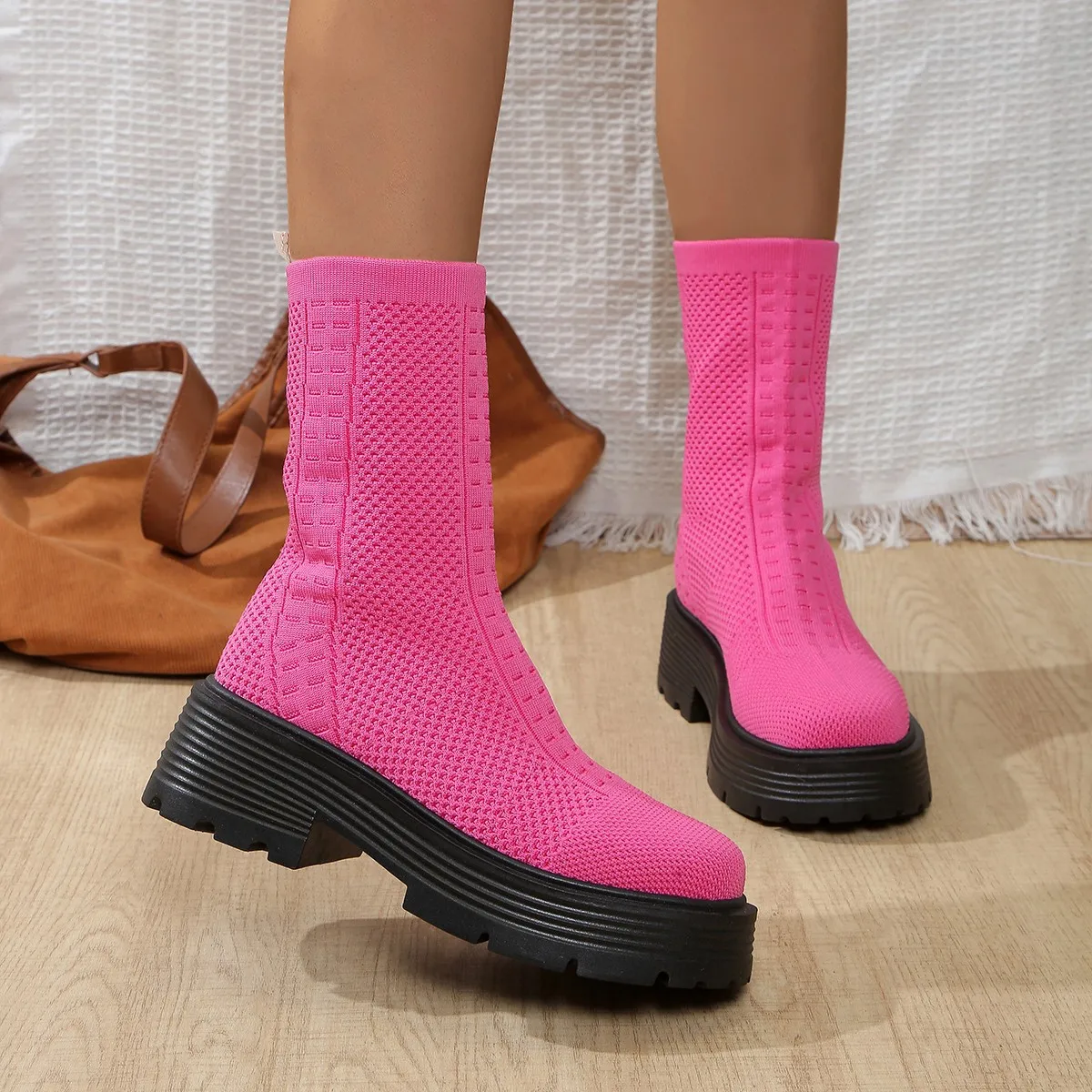 

Pink women's boots Sock boots with high-heeled mid-sole round toe sleeves non-slip and warm winter outdoor fashion boots