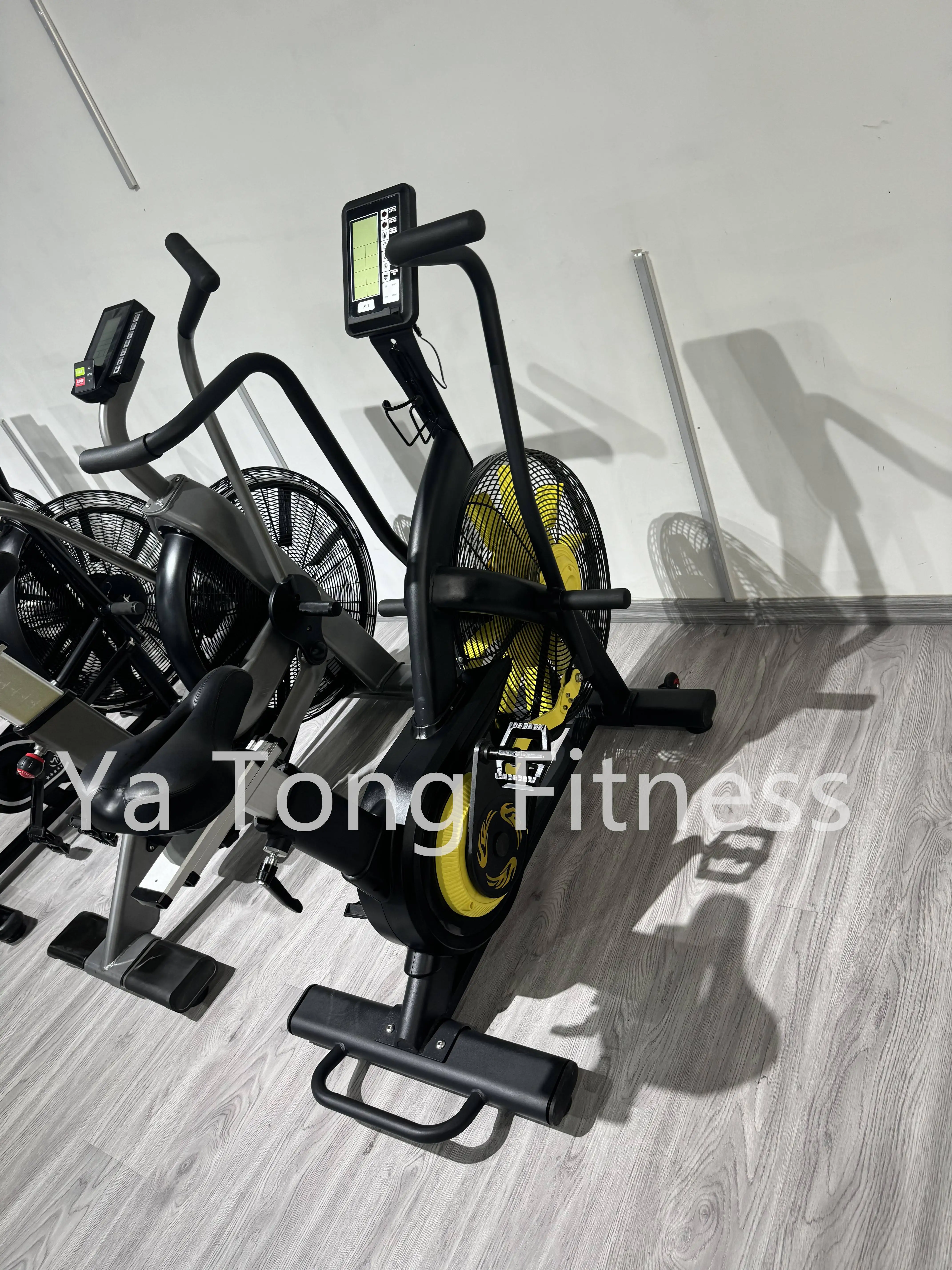 Gym Crossfits Fan Bicycle Indoor Exercise Equipment Assault Air Bike for Commercial Club
