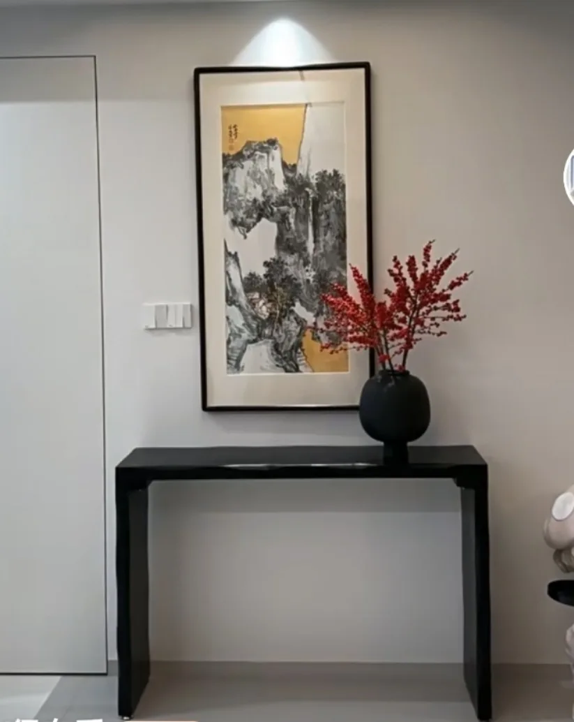 

New Chinese-style solid wood entrance entrance cabinet, end view table, long table, incense case, table strip, foyer