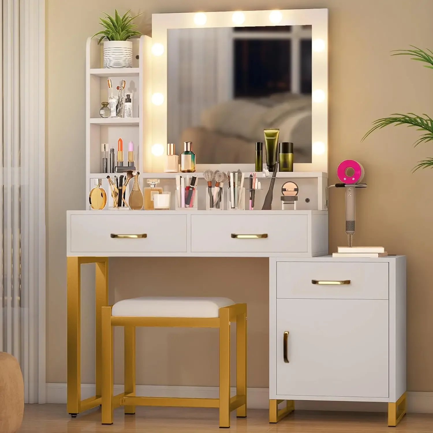 Vanity Desk with Mirror and Lights Makeup Vanity Table with Charging Station Vanity Table with Chair 3 Lighting Modes Brightness