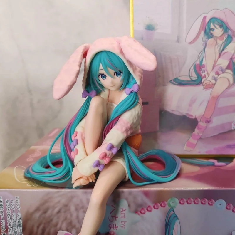 Original Furyu Noodle Stopper Vocaloid Hatsune Miku Usamimi Pajama Rabbit  Pvc Action Figure Model Collection Dolls Toys