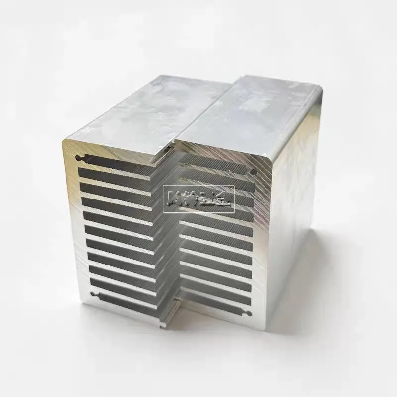 High-power air-cooled type heat sink profile thickened 100*100*100mm custom-made for electronic triode heat sink.