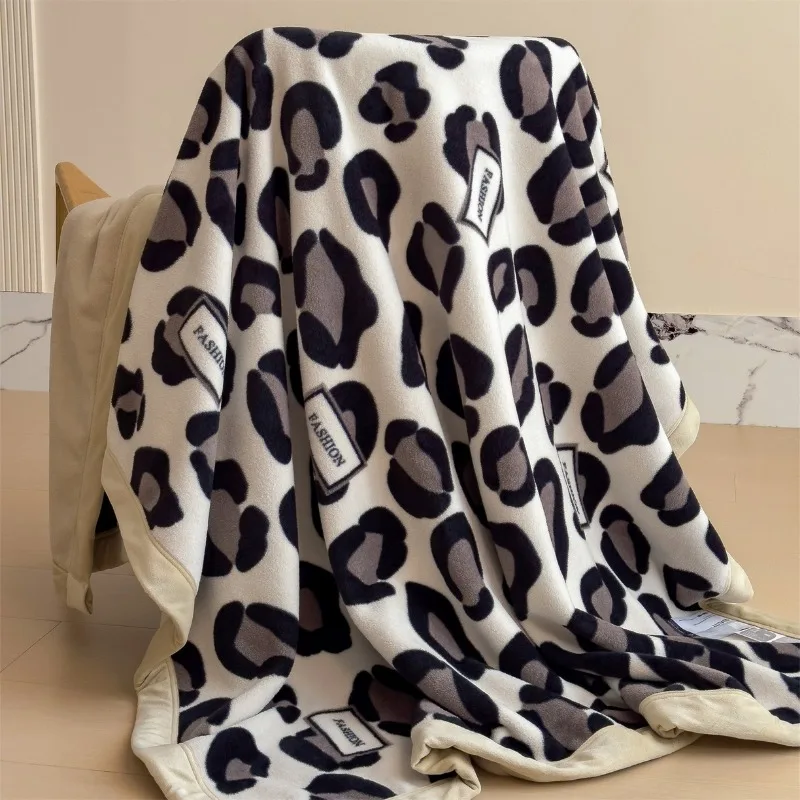 

2025 new double-layer printed blanket shawl small blanket cover legs milk fleece thickened air-conditioning heating room blanket