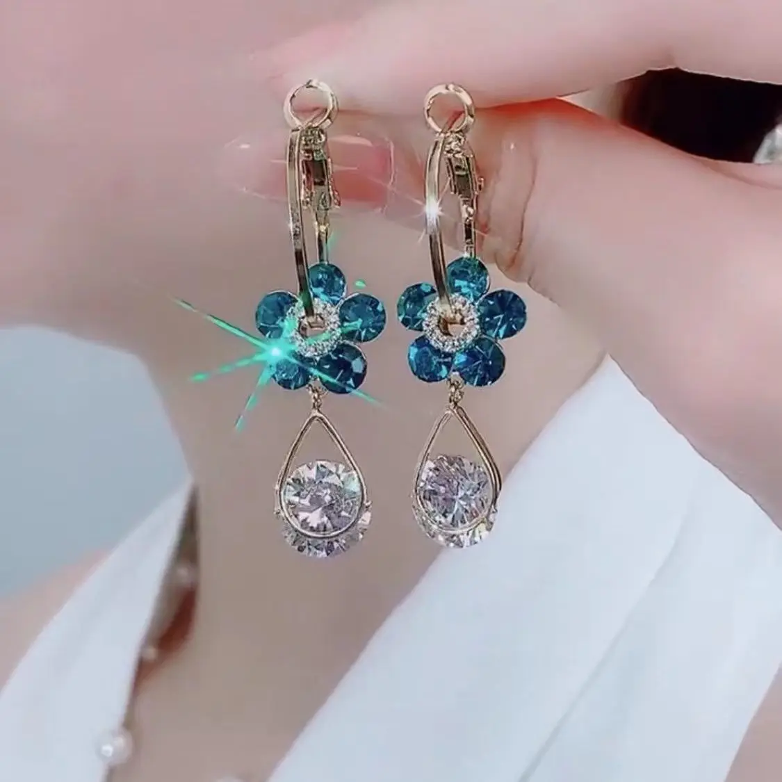 1 Pair Flower Pendant Earrings Elegant Ladies Fashion Earrings Accessories Temperament Elegant Crystal Pendant All-match image 6
