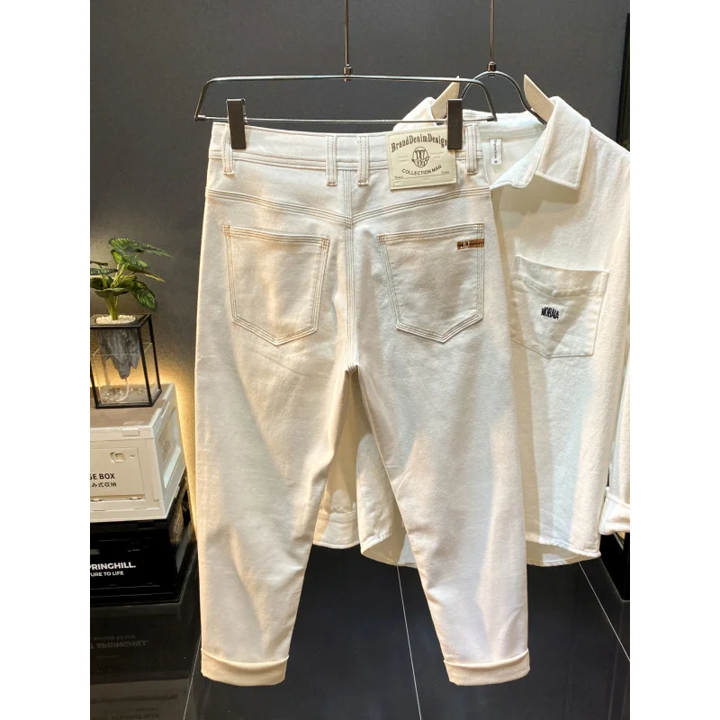 

Осень 2021, новые бежевые прямые джинсы, мужские модные элитные эластичные повседневные длинные брюки с вышивкой и принтом