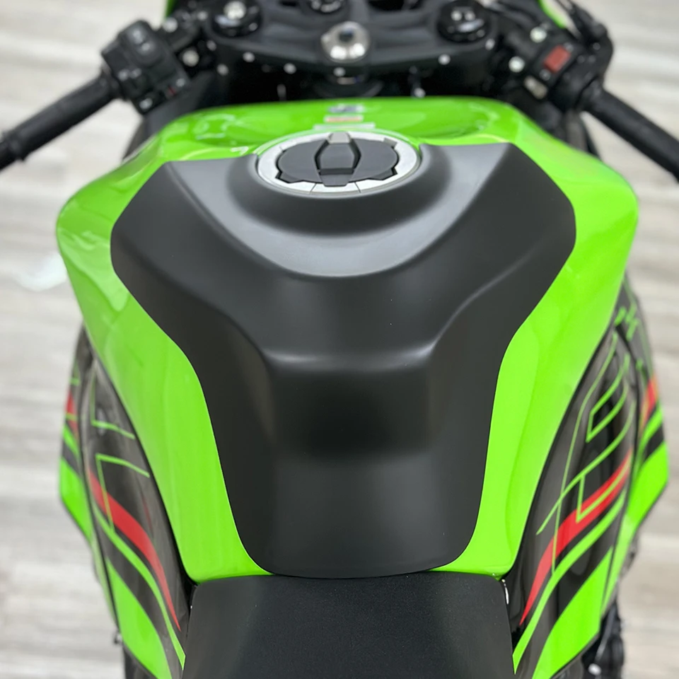 Carbon Fiber Fuel Tank Cover for Kawasaki ZX6R 2019-2026
