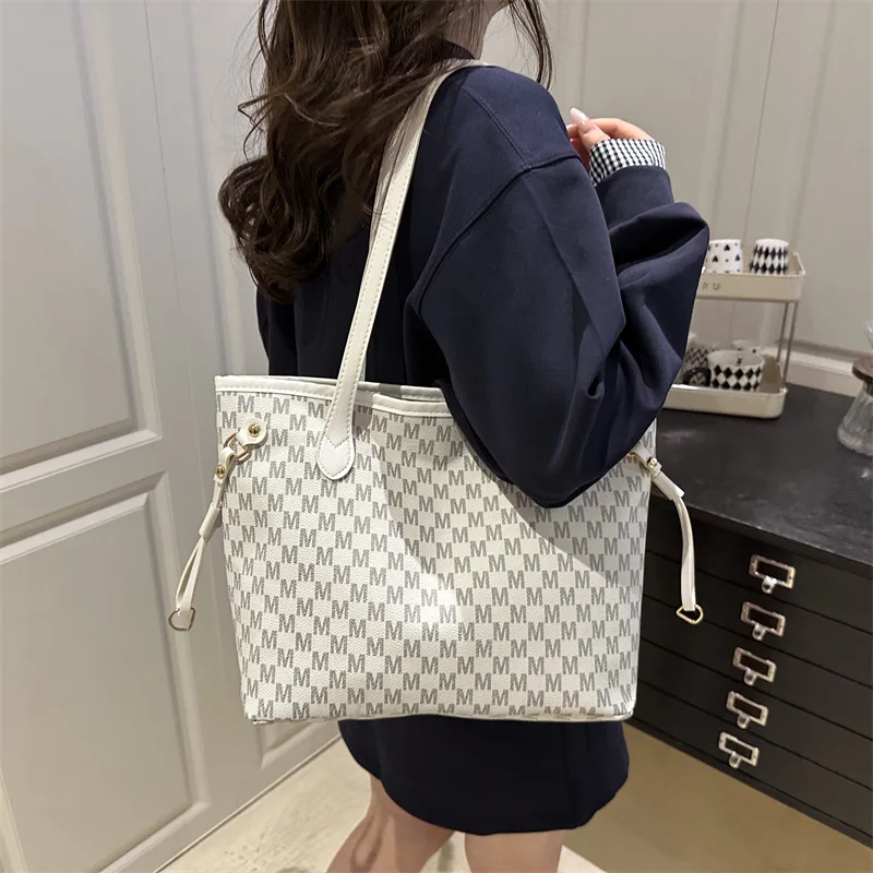 

2025 винтажная большая сумка с принтом для женщин, просторный кошелек на плечо, регулируемый ремень через плечо, осенне-зимняя рабочая сумка для поездок на работу