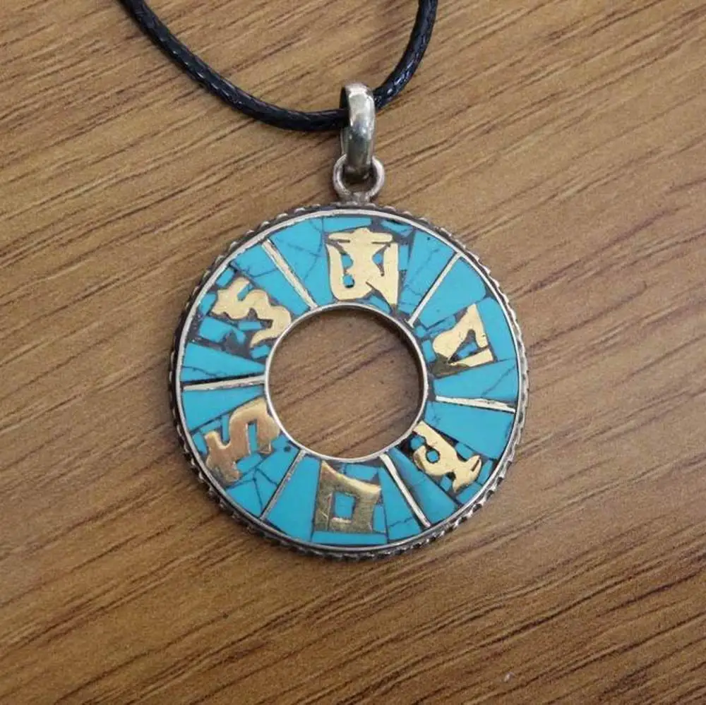 PN237 Handmade Nepal Circle 33mm Pendnant Ethnic Tibetan Six Mantras Om Mani Padme Hum Amulet Pendants
