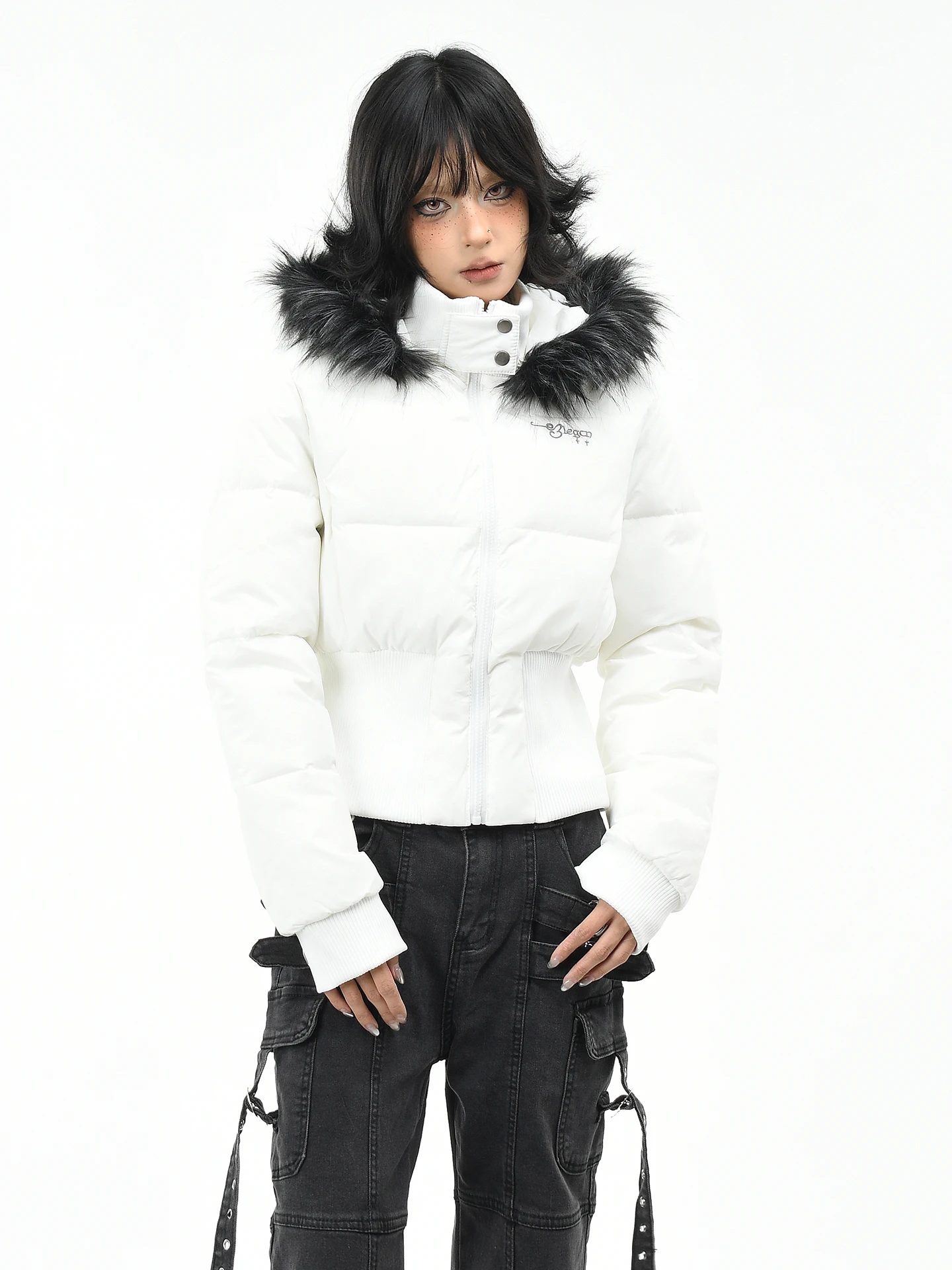 

Оригинальная американская женская зимняя куртка OV с капюшоном, хлопковая, утепленная, с меховым воротником, для повседневной носки, простая, визуально стройнящая фигуру, морозостойкая.