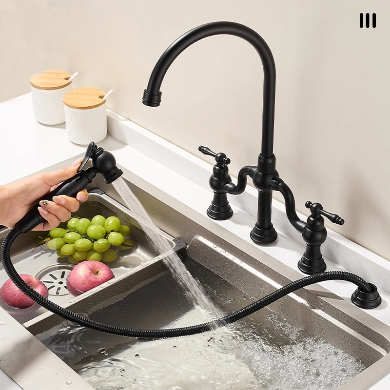 Retro copper kitchen cold and hot water faucet with rotatable sink basin, double-handle sink faucet with booster spray gun