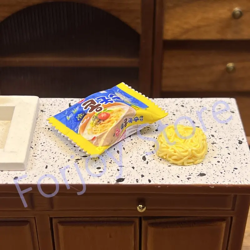 Miniature Simulation Korean Style Bagged Instant Noodle For Dollhouse Supermarket Convenience Store Food Model Home Display